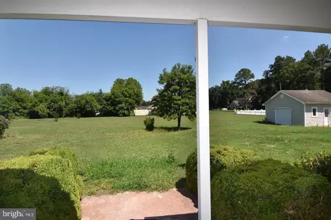 Exterior - 30849 Old Landing Rd, Laurel, DE 19956 photo 4 of 4