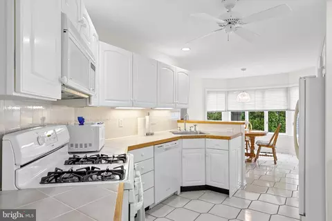 Kitchen - 767 Hickman Dr, Ocean View, DE 19970 photo 2 of 4
