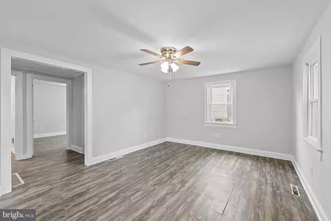 Living - 414 Pine St, Milton, DE 19968 photo 3 of 3