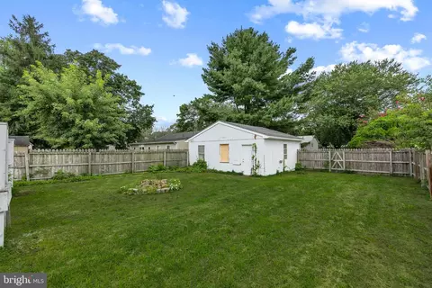 Exterior - 414 Pine St, Milton, DE 19968 photo 6 of 13