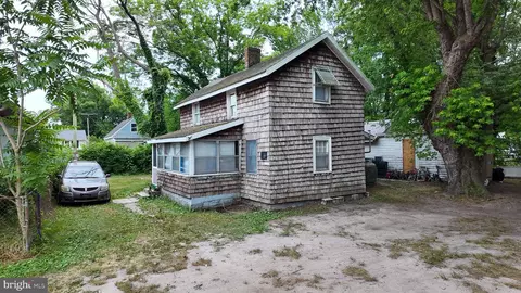 100 Brown Ln, Laurel, DE 19956