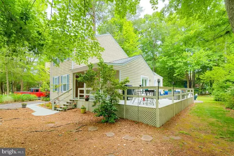 13 Columbia Ave, Ocean View, DE 19970