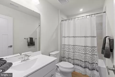 Bath - 14386 Workman Cir, Milton, DE 19968 photo 1 of 1