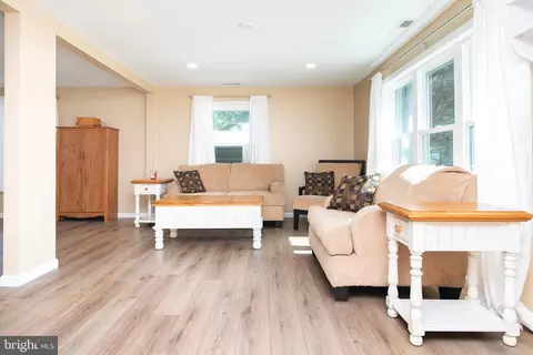 Living - 41 Dorothy Cir, Ocean View, DE 19970 photo 1 of 4