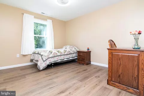 Bedroom - 41 Dorothy Cir, Ocean View, DE 19970 photo 2 of 5