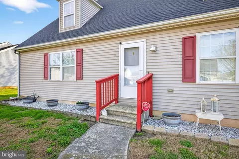Exterior - 107 Sailor Ln, Milton, DE 19968 photo 2 of 8