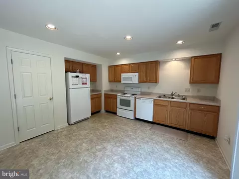 Kitchen - 146 Tobin Dr, Milton, DE 19968 photo 5 of 5