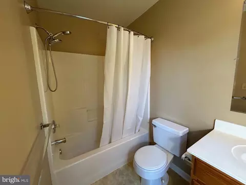 Bath - 146 Tobin Dr, Milton, DE 19968 photo 2 of 4