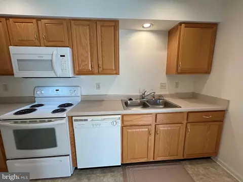 Kitchen - 146 Tobin Dr, Milton, DE 19968 photo 3 of 5