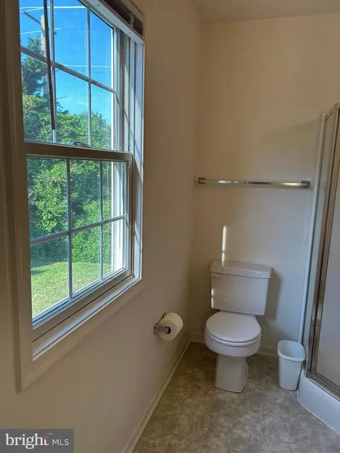 Bath - 146 Tobin Dr, Milton, DE 19968 photo 3 of 4