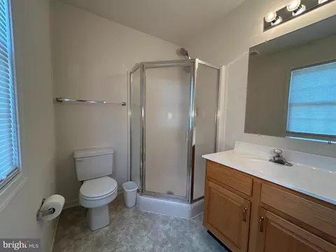 Bath - 146 Tobin Dr, Milton, DE 19968 photo 4 of 4
