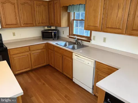 Kitchen - 5 Canary Dr, Lewes, DE 19958 photo 1 of 2