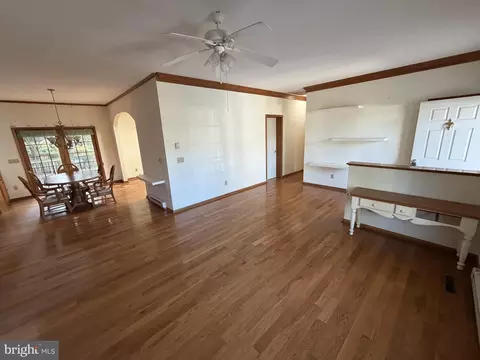 Living - 5 Canary Dr, Lewes, DE 19958 photo 4 of 6