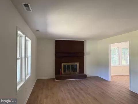 Living - 22616 Rum Bridge Rd, Georgetown, DE 19947 photo 1 of 4