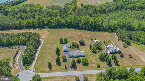 36042 Country Ln, Frankford, DE 19945