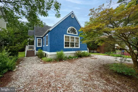 Exterior - 647 Evans Ave, Bethany Beach, DE 19930 photo 5 of 7