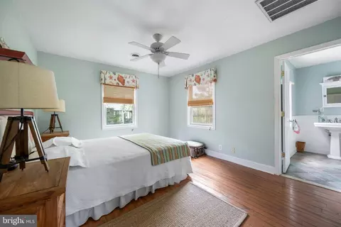 Bedroom - 647 Evans Ave, Bethany Beach, DE 19930 photo 3 of 4