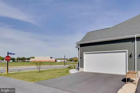 Exterior - 200 Fox St, Milton, DE 19968 photo 5 of 8
