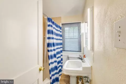 Bath - 316 E 6th St, Laurel, DE 19956 photo 1 of 1