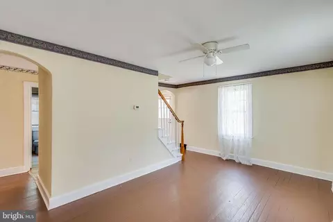 Living - 316 E 6th St, Laurel, DE 19956 photo 1 of 1