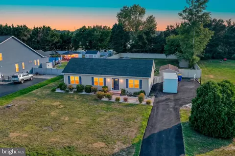 22 Circle Dr W, Milton, DE 19968