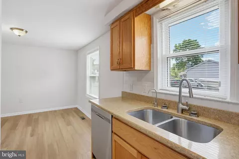 Kitchen - 615 Wilson St, Laurel, DE 19956 photo 3 of 4