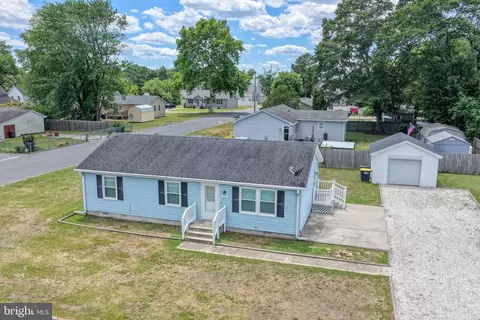 View/Area - 615 Wilson St, Laurel, DE 19956 photo 1 of 7