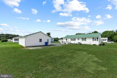 Exterior - 32024 Stone Ln, Dagsboro, DE 19939 photo 5 of 8