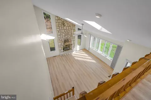 Living - 15250 Hudson Rd, Milton, DE 19968 photo 11 of 11