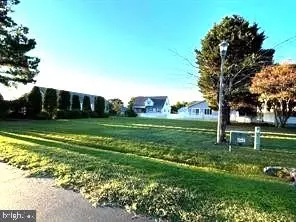 1 Hemlock Dr, Ocean View, DE 19930