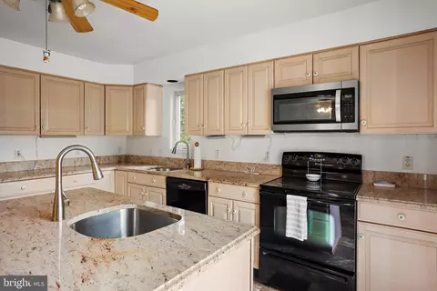 Kitchen - 38256 Waterway Dr, Ocean View, DE 19970 photo 4 of 5