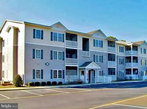 400 Cascade Ln #420, Rehoboth Beach, DE 19971