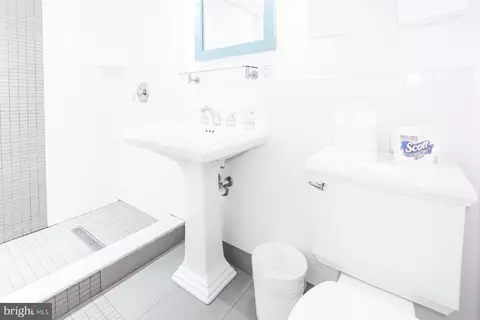 Bath - 34 6th St, Rehoboth Beach, DE 19971 photo 11 of 17