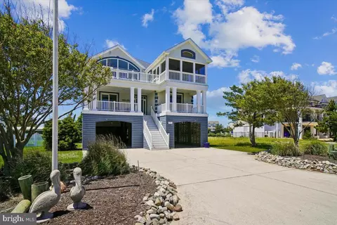 37138 Ocean Park Ln, Fenwick Island, DE 19944