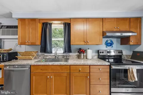 Kitchen - 36487 Lisa Ave, Ocean View, DE 19970 photo 3 of 3