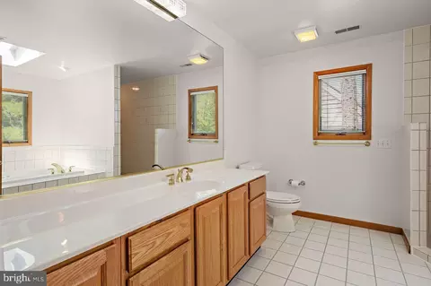 Bath - 400 Tamarack Dr, Bethany Beach, DE 19930 photo 2 of 4