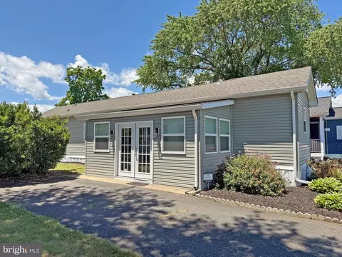 25 Spinning Wheel Ln, Rehoboth Beach, DE 19971