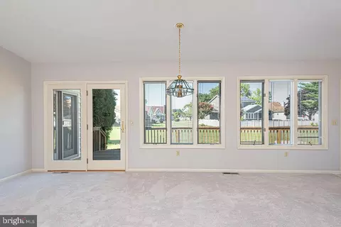 Living - 426 Jackie Dr, Ocean View, DE 19970 photo 4 of 5