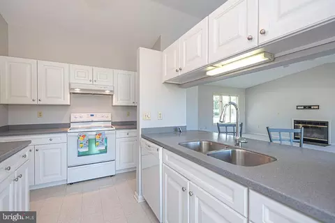 Kitchen - 426 Jackie Dr, Ocean View, DE 19970 photo 3 of 3