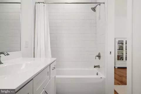 Bath - 22720 Persimmon Ln, Milton, DE 19968 photo 7 of 10