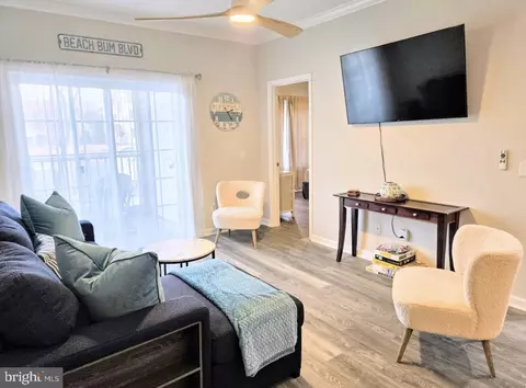 200 Pebble Dr #204, Rehoboth Beach, DE 19971
