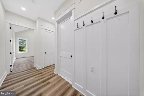 Entry Way - 14133 Pepperbox Rd, Delmar, DE 19940 photo 11 of 16