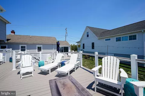 Exterior - 1902 Cedar St, Lewes, DE 19958 photo 9 of 27