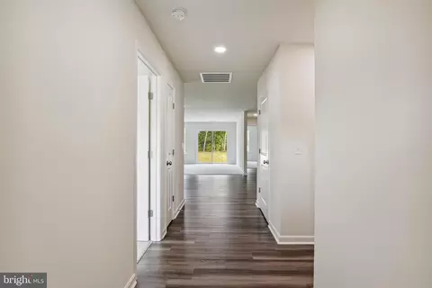 Entry Way - 9774 Camp Rd, Laurel, DE 19956 photo 5 of 9