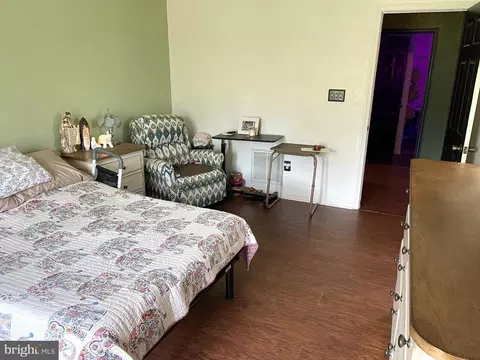 Bedroom - 32529 Mount Pleasant Rd, Laurel, DE 19956 photo 2 of 8