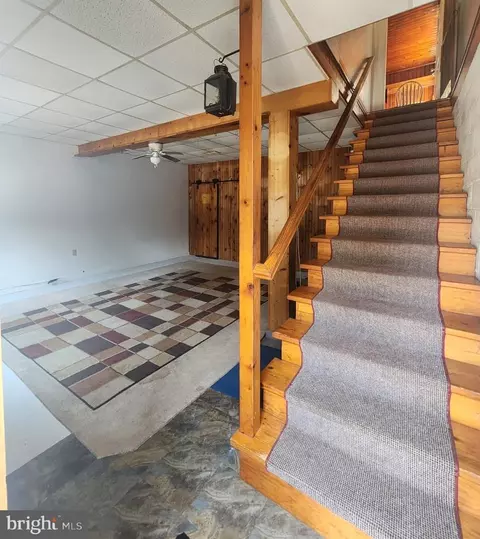 Entry Way - 604 State St, Ellendale, DE 19941 photo 2 of 4