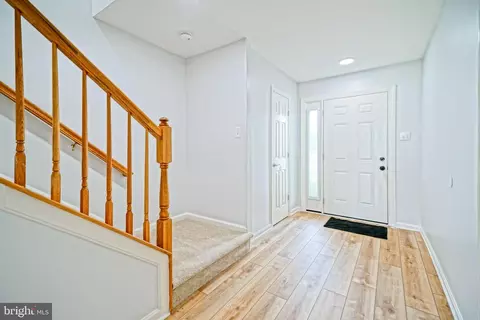 Entry Way - 543 S Spinnaker Ln, Milton, DE 19968 photo 2 of 2