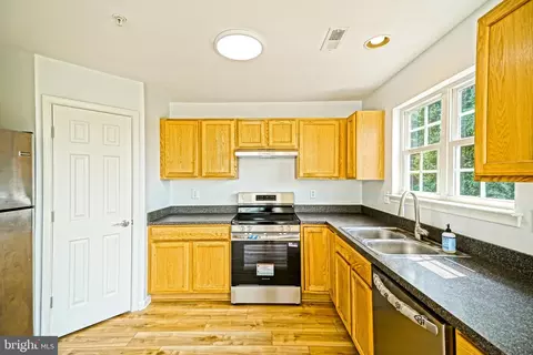 Kitchen - 543 S Spinnaker Ln, Milton, DE 19968 photo 2 of 4