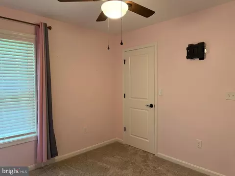 Bedroom - 6500 Pleasant Dr, Laurel, DE 19956 photo 2 of 4