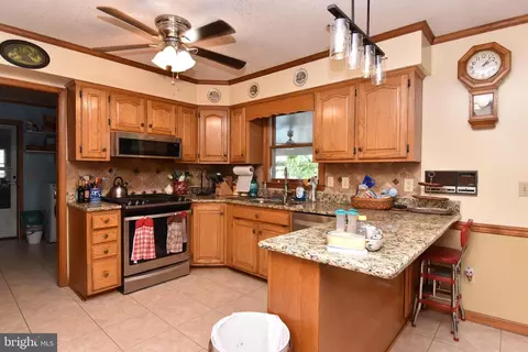 Kitchen - 22622 Little St, Georgetown, DE 19947 photo 1 of 3